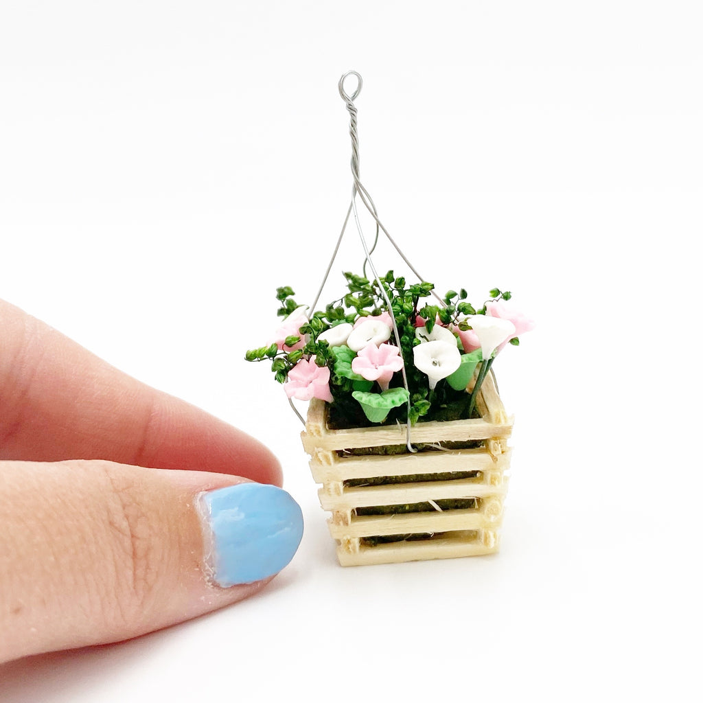 Hanging Flower Basket For Dollhouse in Pink/White - Life In A Dollhouse