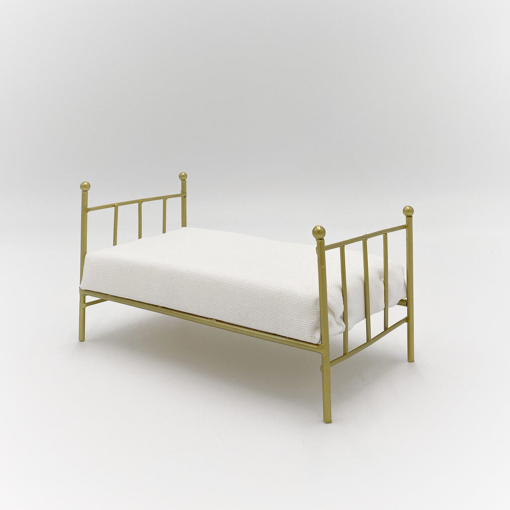 Brass Bed For Dollhouse - Life In A Dollhouse