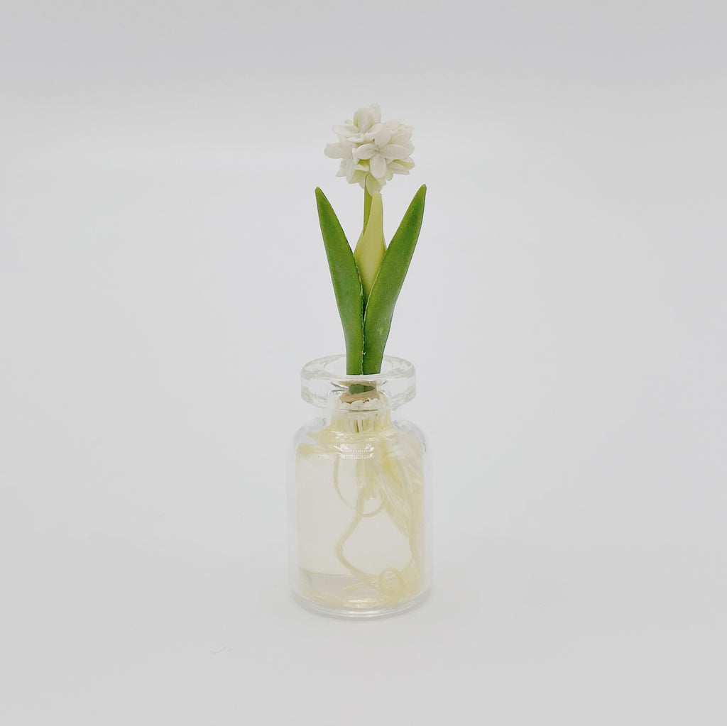 White Flower In Glass Jar For Dollhouse - Life In A Dollhouse